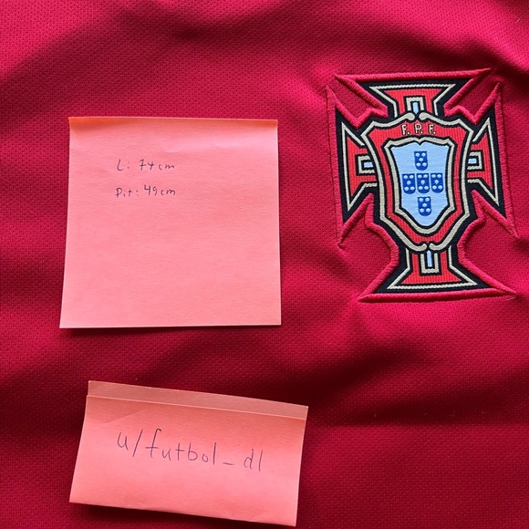 Nike Portugal Home 2018 Kit/Jersey - Picture 8 of 10